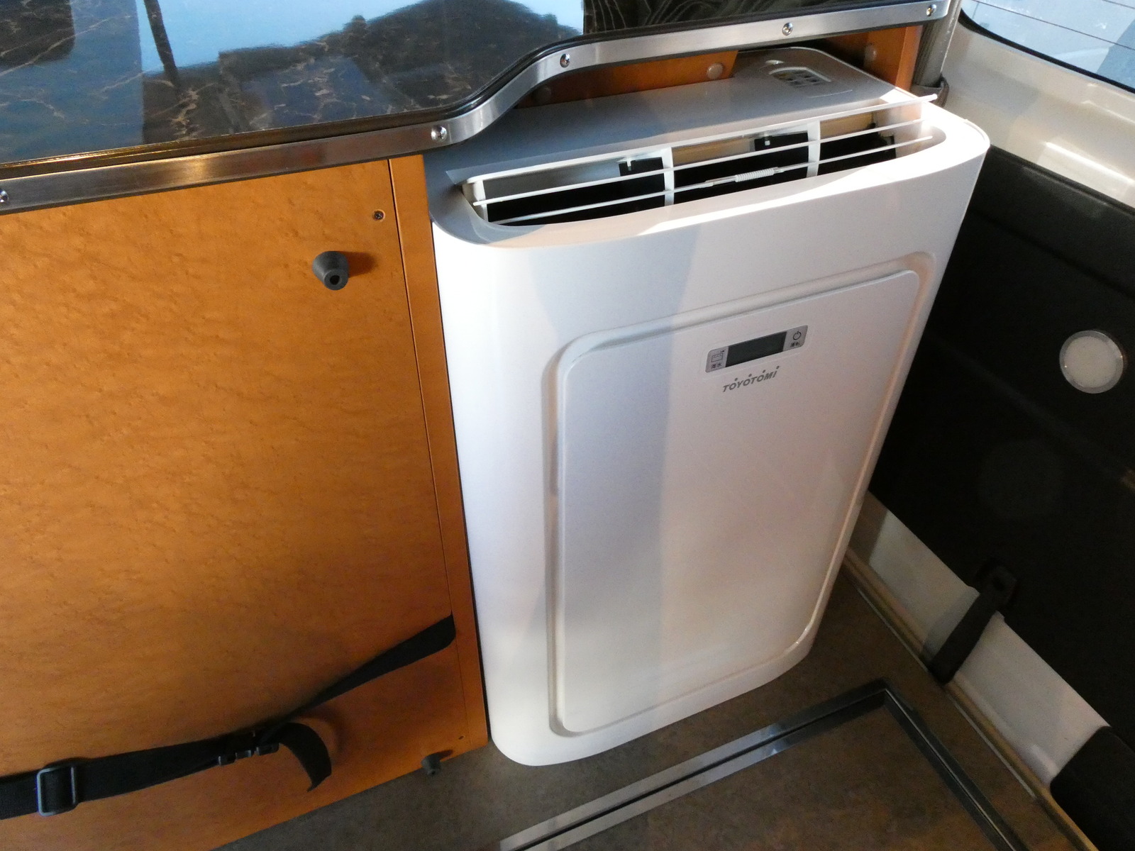 キャンピングカーバンコン