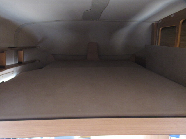 キャンピングカーキャブコン