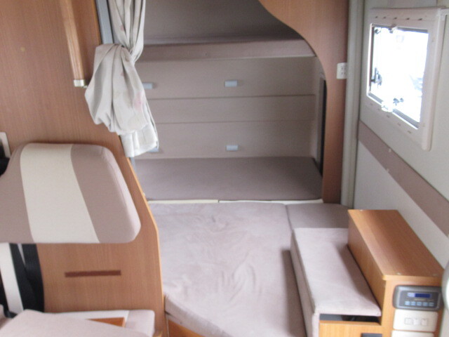 キャンピングカーキャブコン