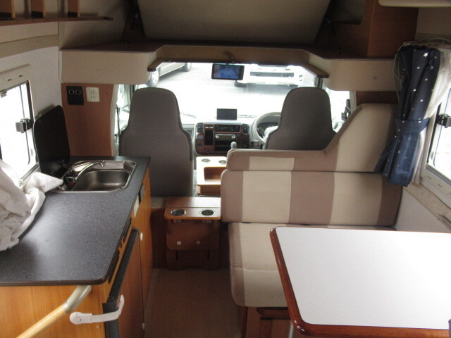 キャンピングカーキャブコン