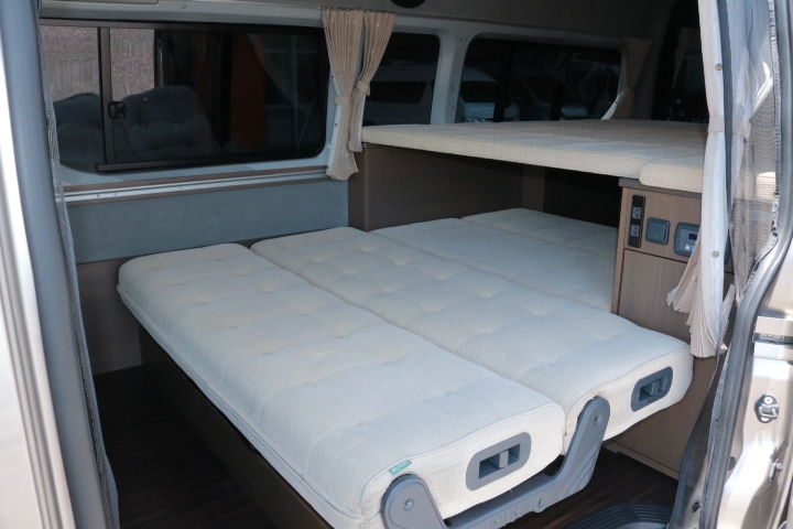 キャンピングカーバンコン