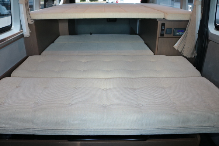 キャンピングカーバンコン