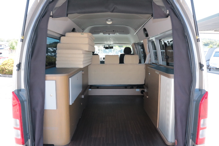 キャンピングカーバンコン