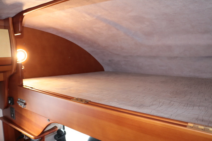 キャンピングカーキャブコン