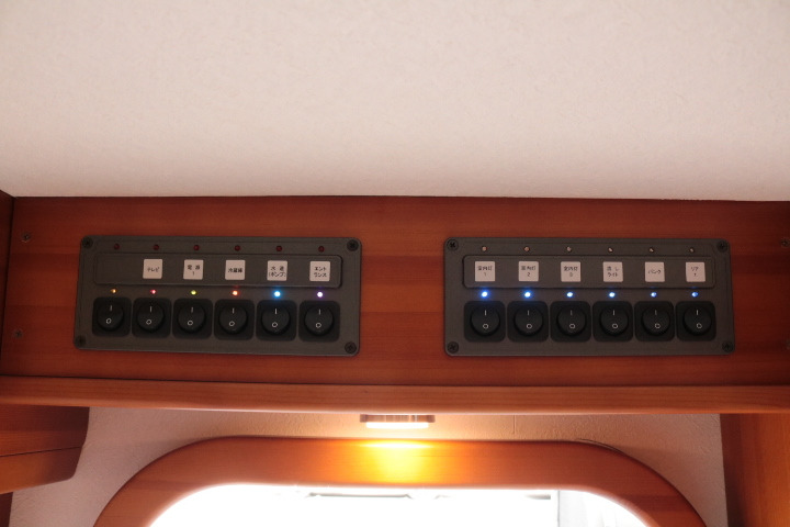 キャンピングカーキャブコン