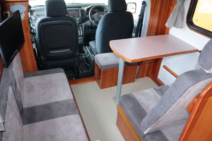 キャンピングカーキャブコン