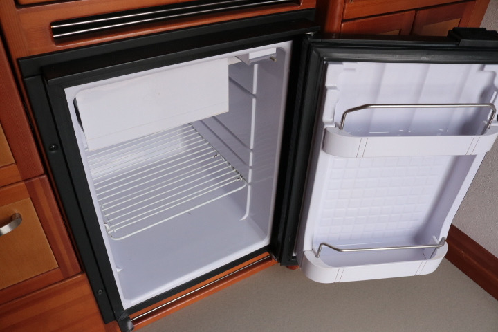 キャンピングカーキャブコン