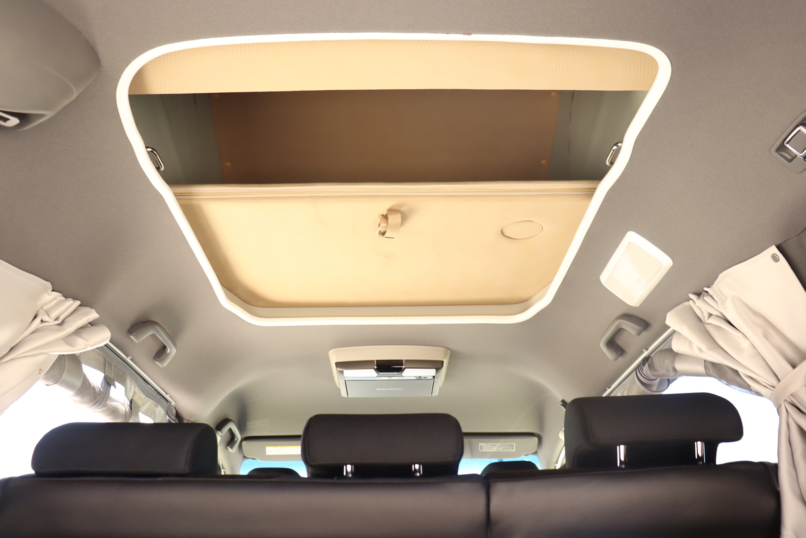 キャンピングカーバンコン