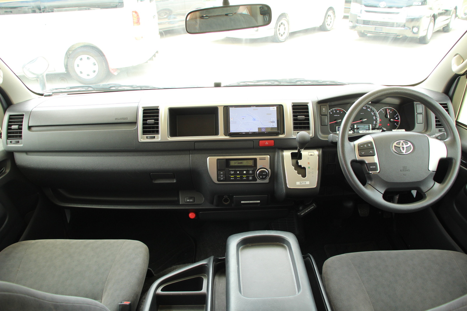 キャンピングカーキャブコン