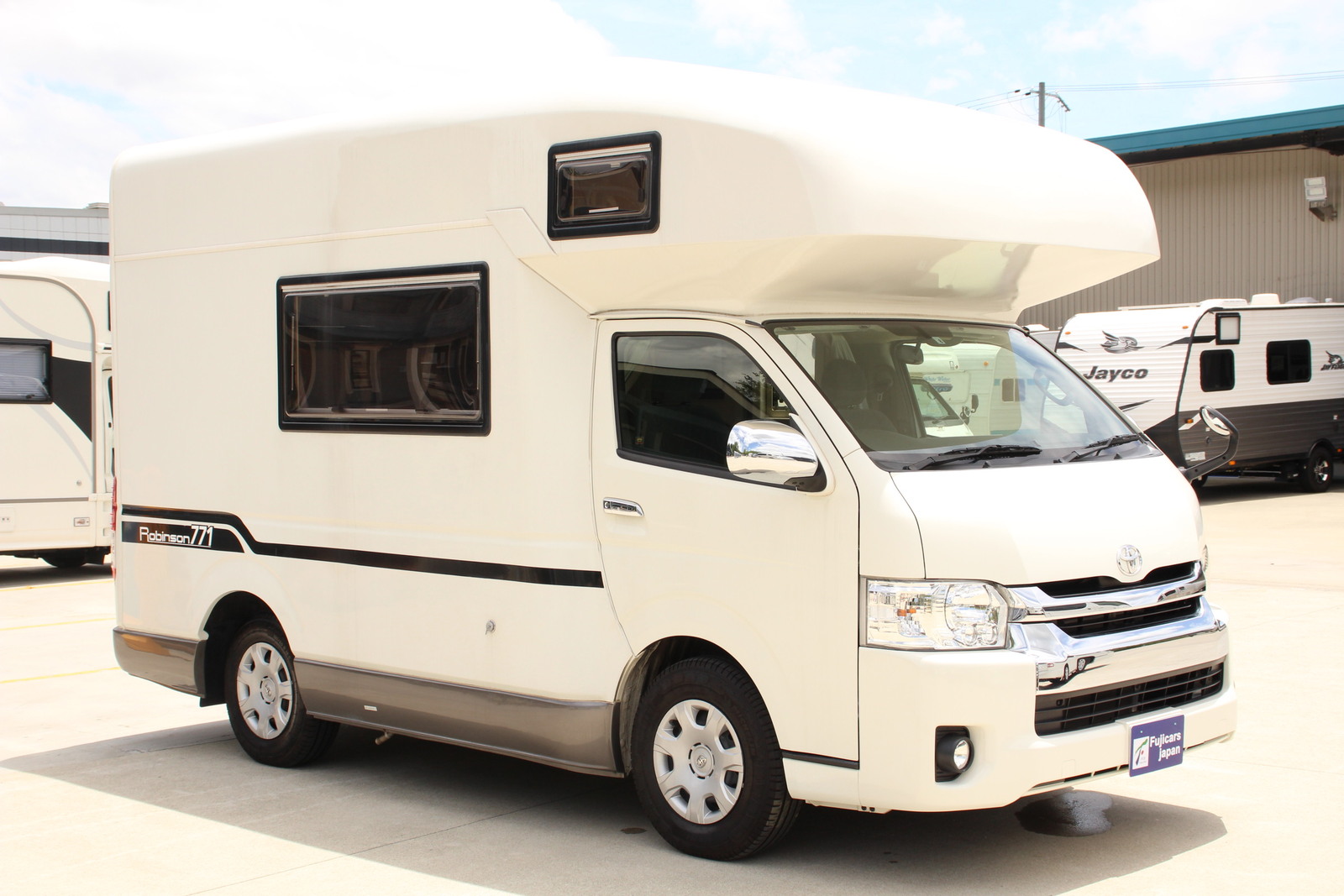 キャンピングカーキャブコン