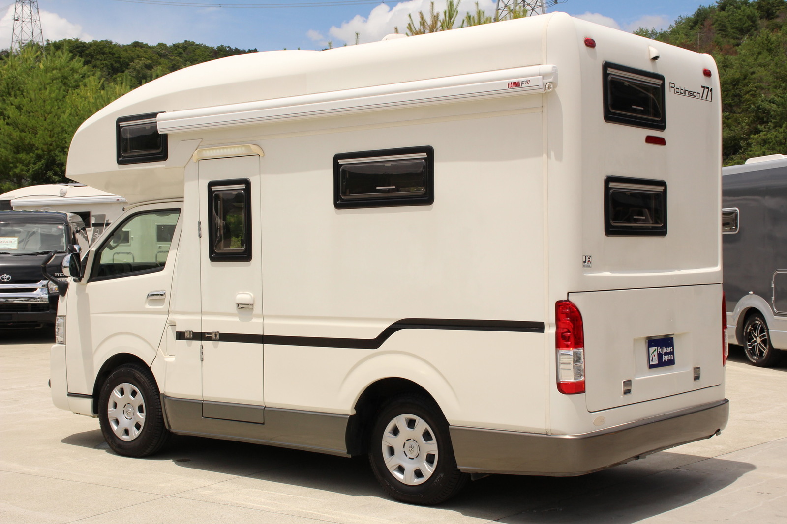 キャンピングカーキャブコン