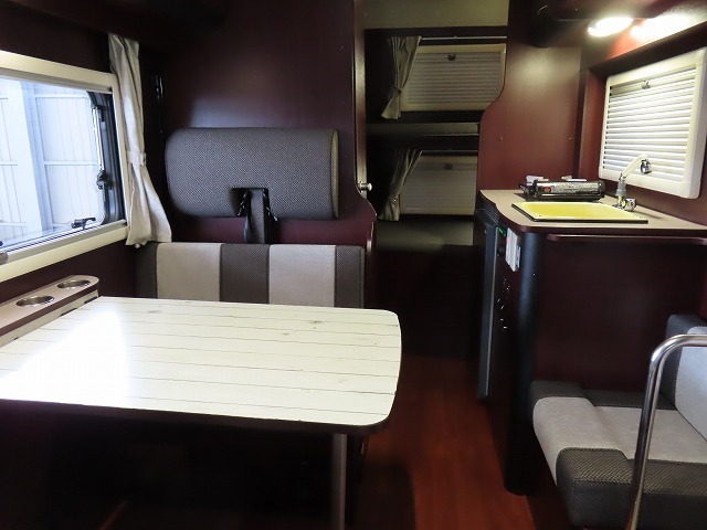 キャンピングカーキャブコン