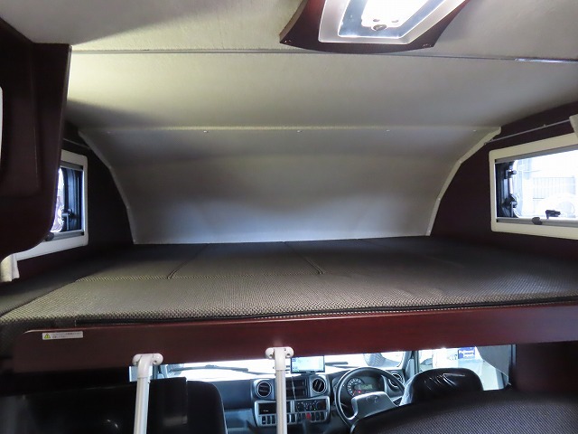 キャンピングカーキャブコン