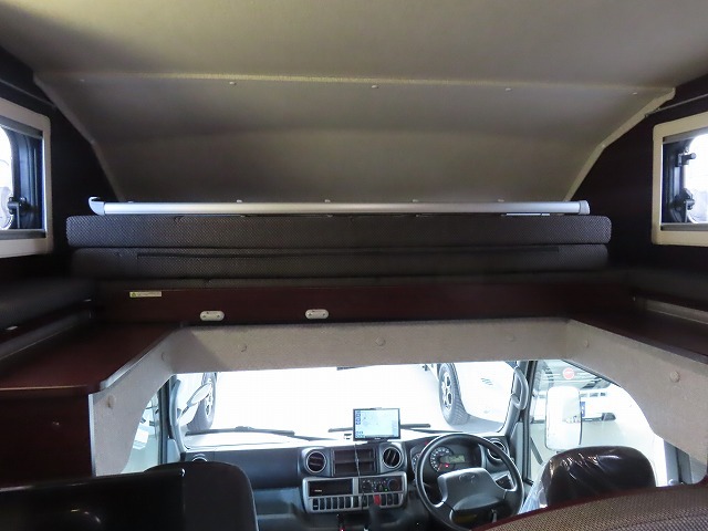 キャンピングカーキャブコン