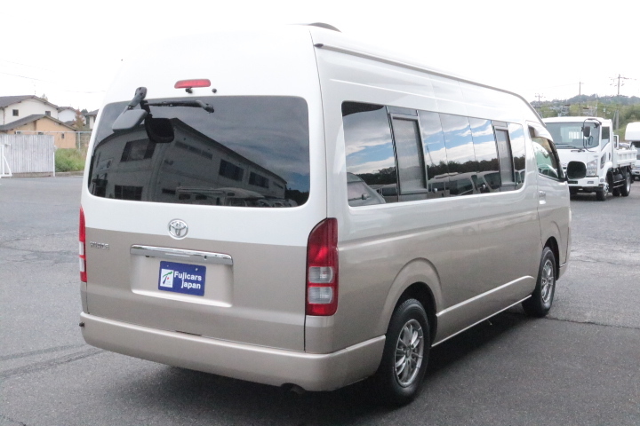 キャンピングカーバンコン