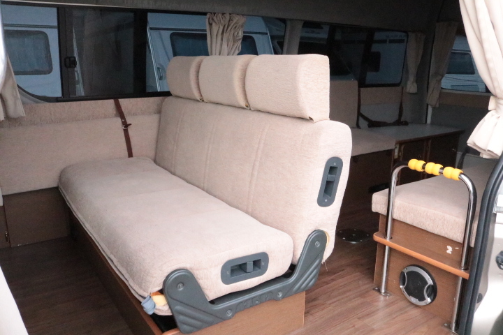 キャンピングカーバンコン