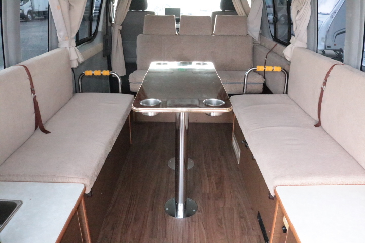 キャンピングカーバンコン