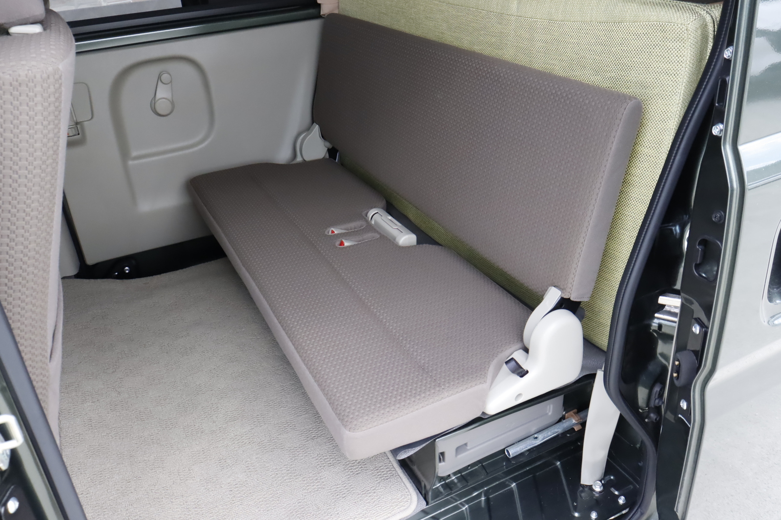 キャンピングカー軽キャンパー