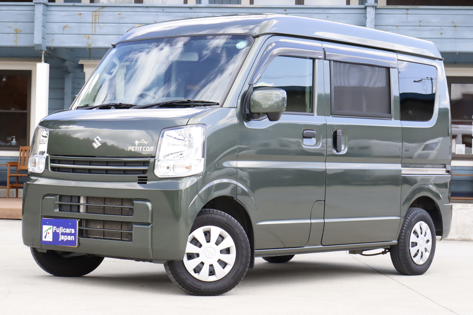 キャンピングカー軽キャンパー