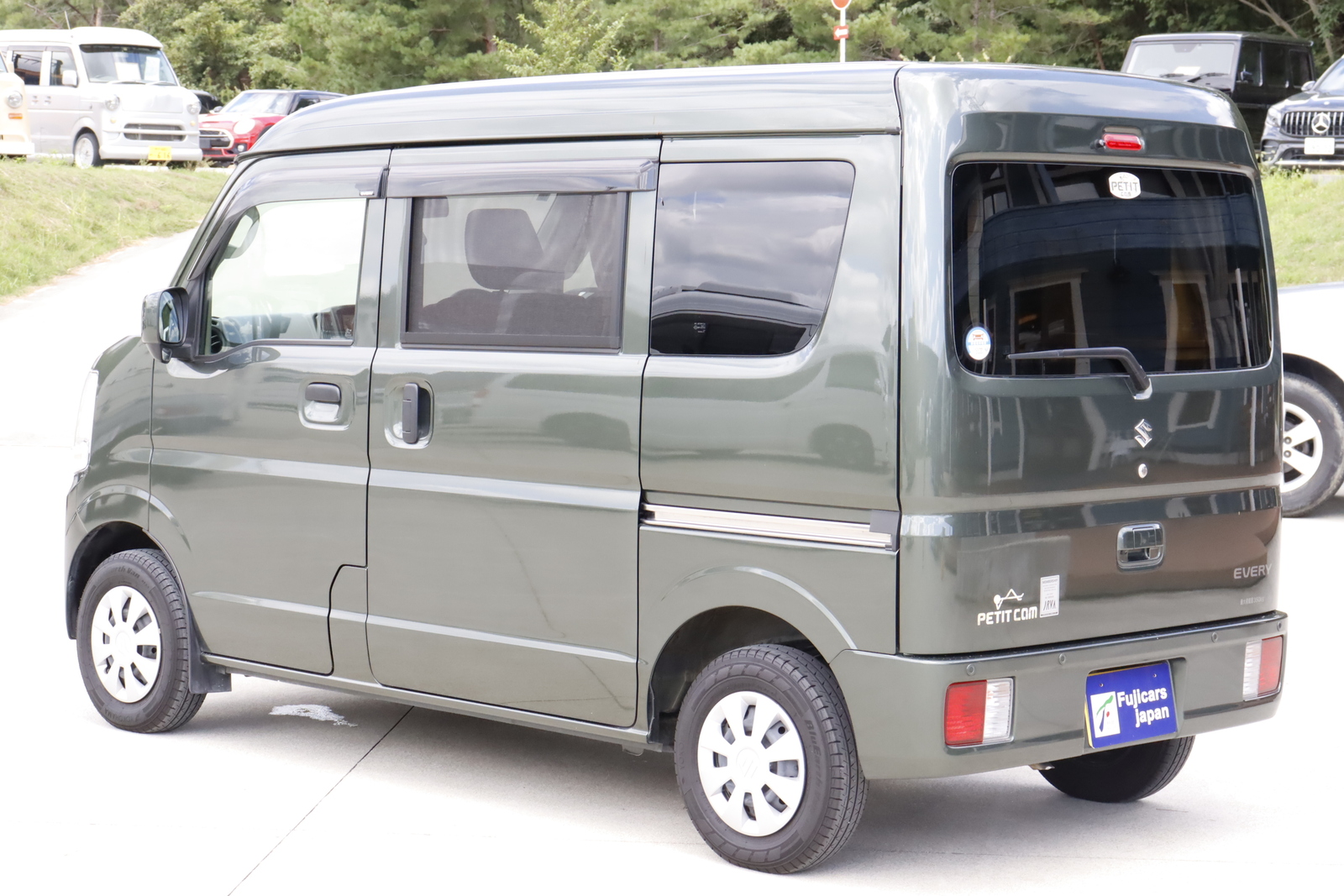 キャンピングカー軽キャンパー