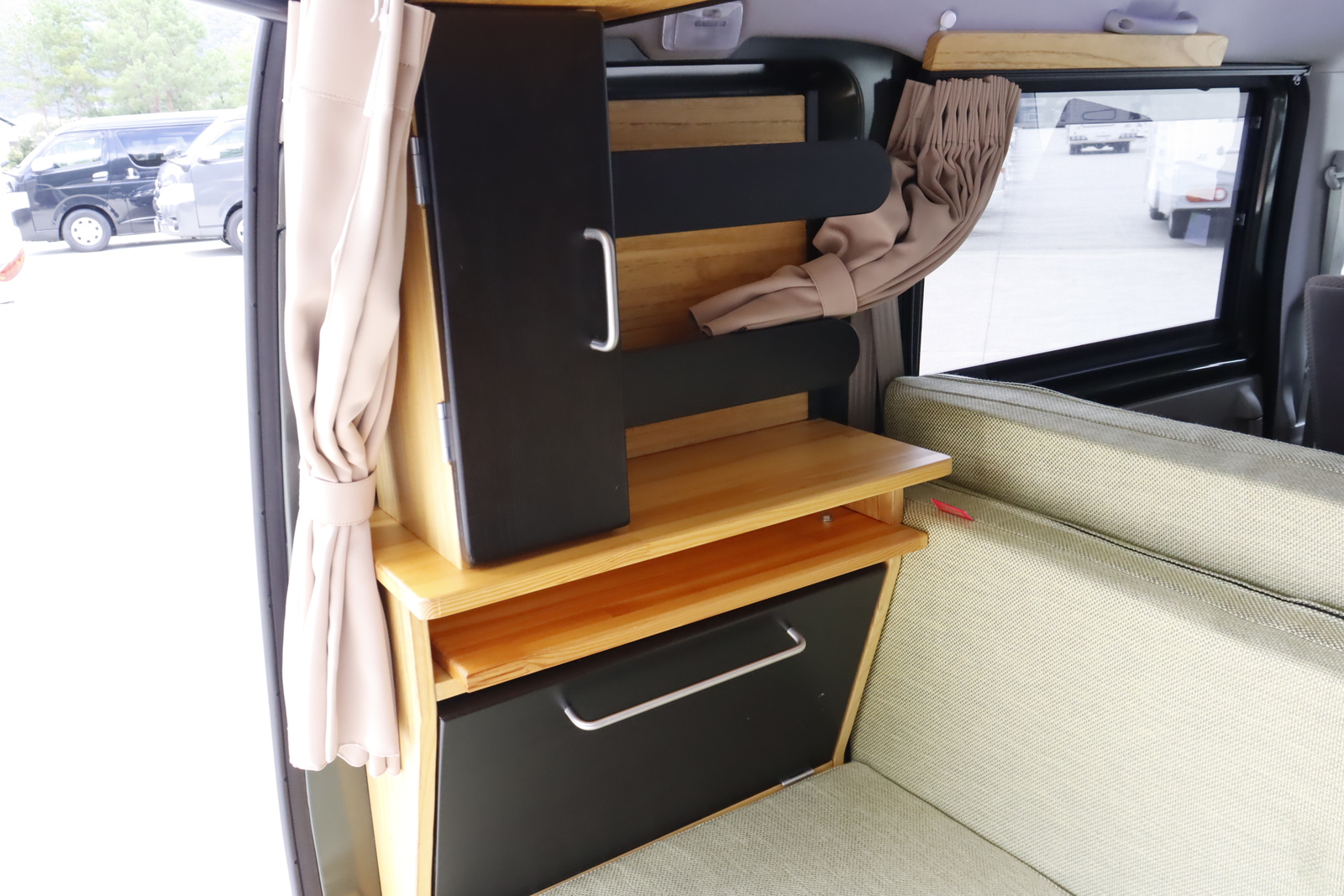 キャンピングカー軽キャンパー