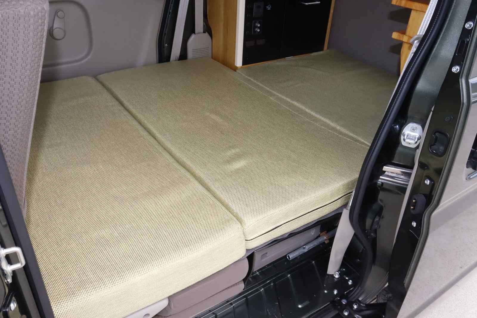 キャンピングカー軽キャンパー