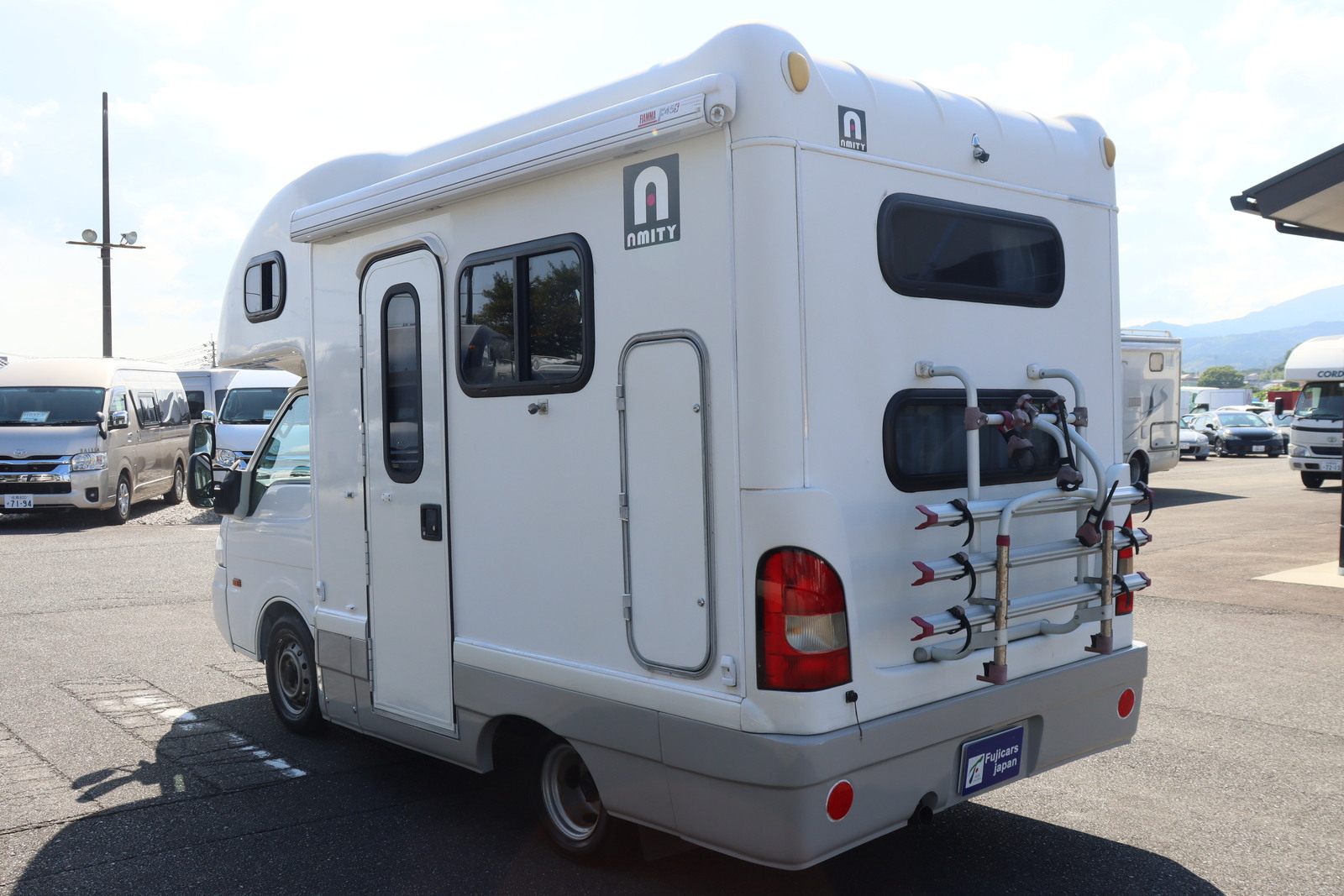 キャンピングカーキャブコン