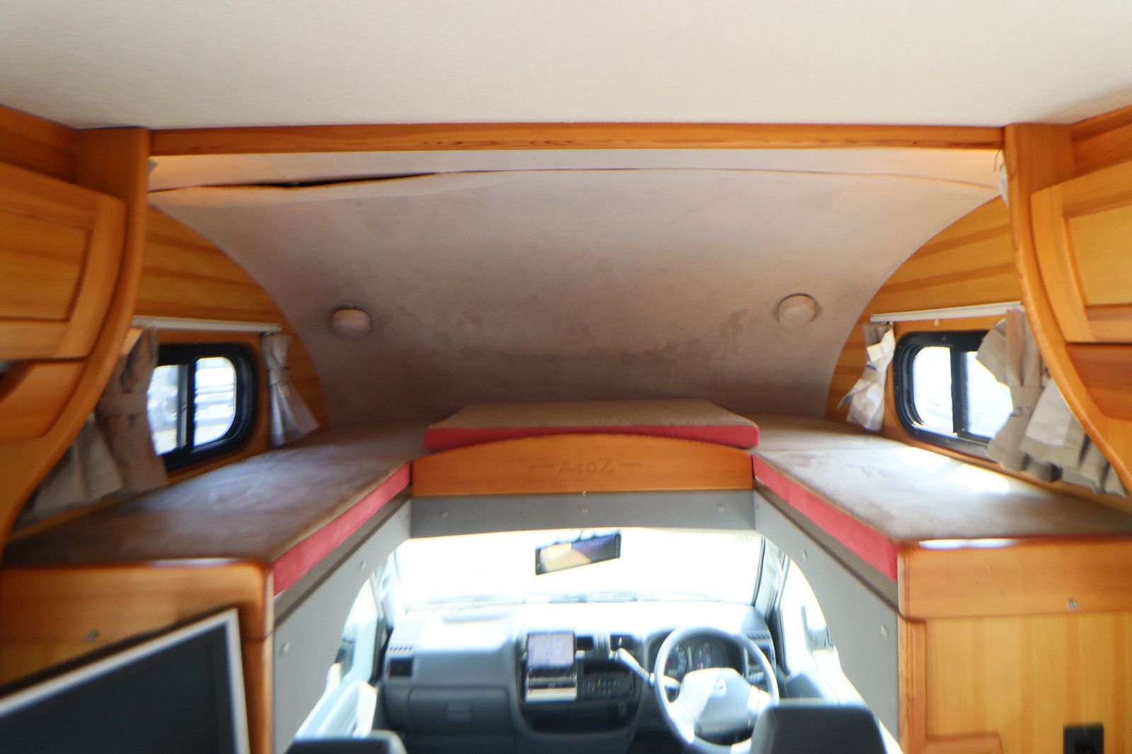 キャンピングカーキャブコン