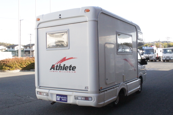 キャンピングカーキャブコン