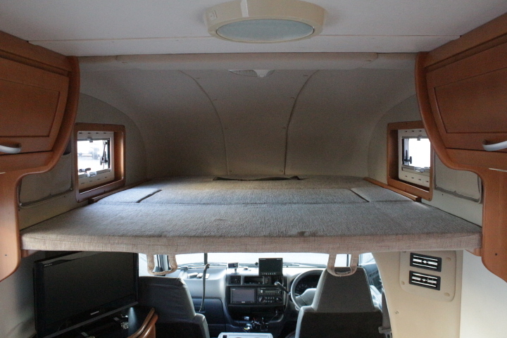 キャンピングカーキャブコン