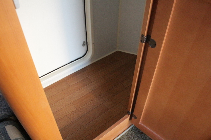 キャンピングカーキャブコン