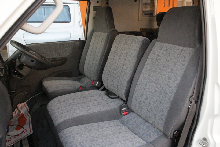 キャンピングカーキャブコン