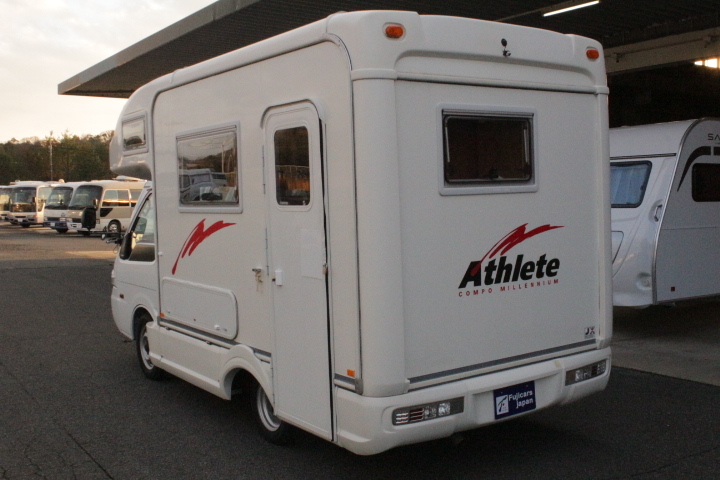 キャンピングカーキャブコン