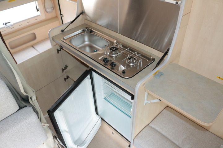 キャンピングカーキャブコン