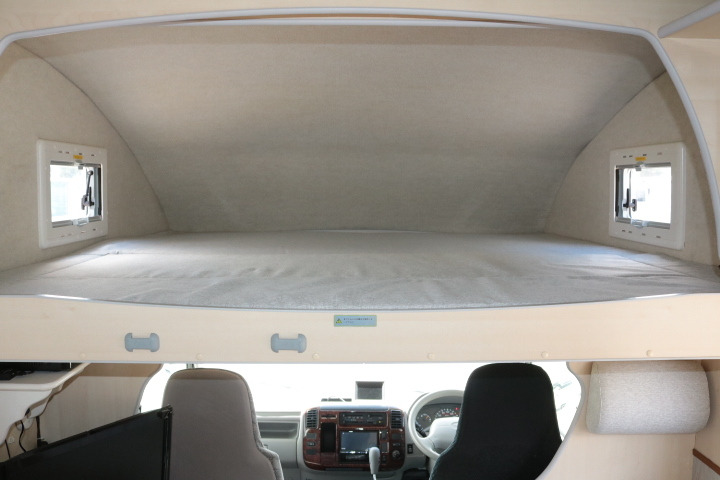 キャンピングカーキャブコン