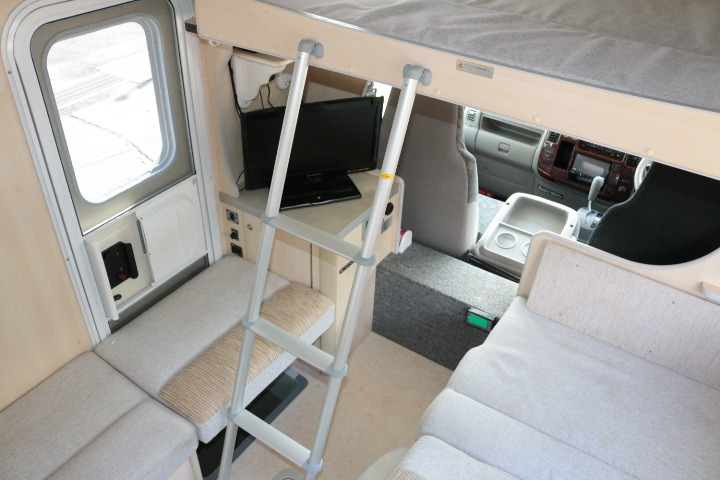 キャンピングカーキャブコン