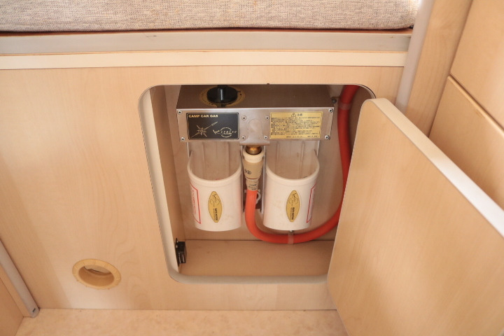 キャンピングカーキャブコン