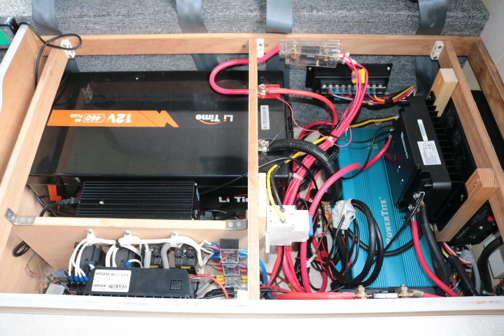 キャンピングカーキャブコン