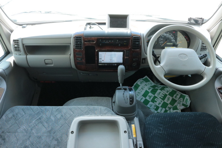 キャンピングカーキャブコン