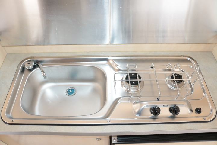 キャンピングカーキャブコン