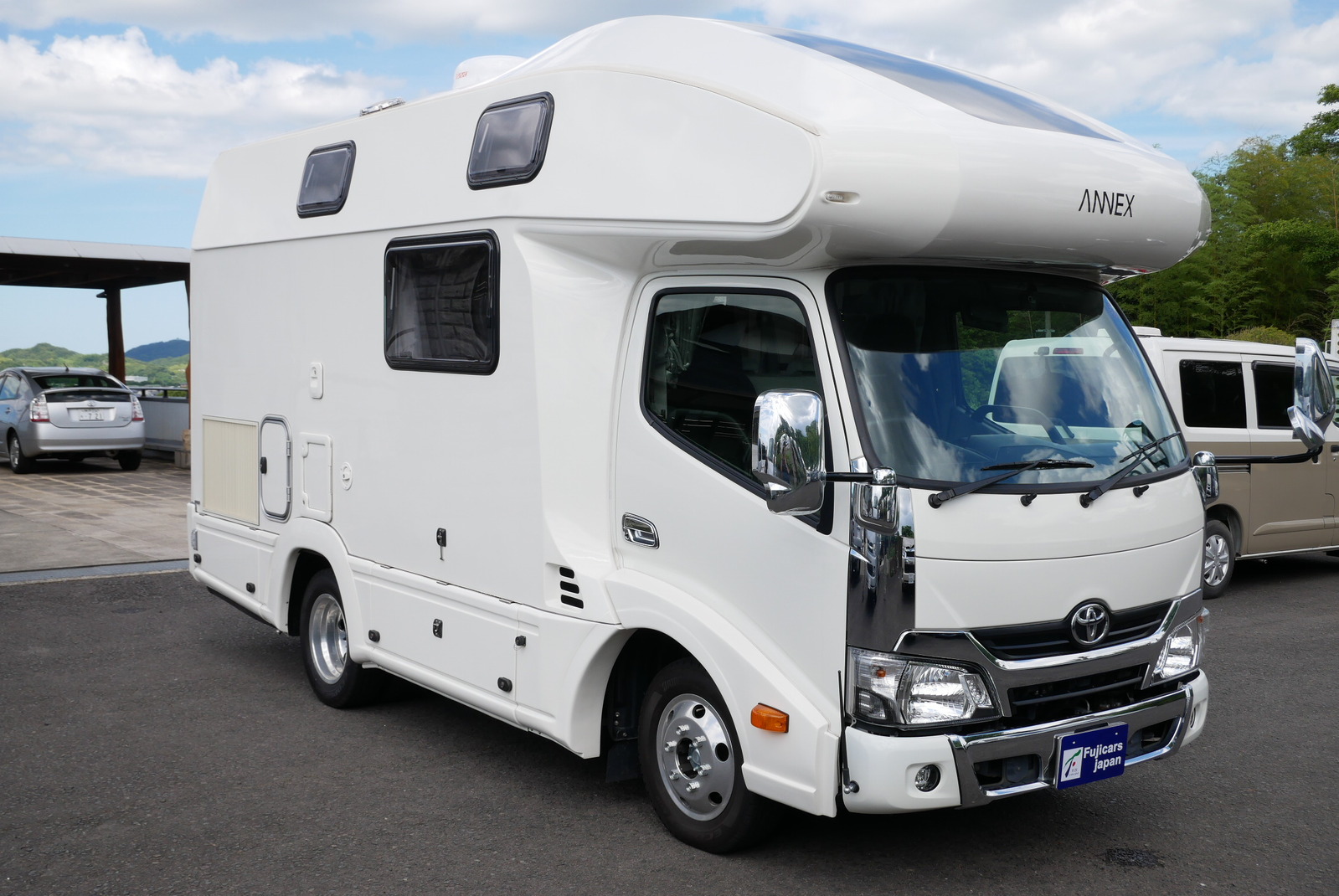 キャンピングカーキャブコン