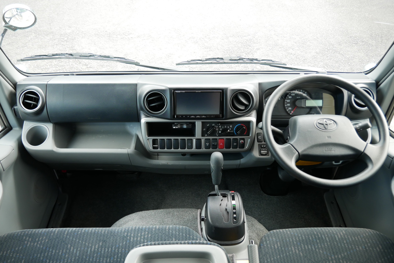 キャンピングカーキャブコン