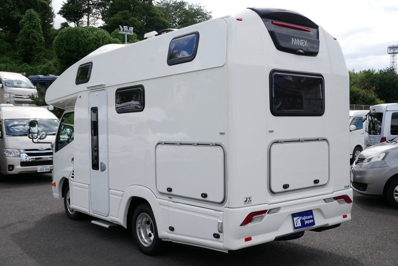 キャンピングカーキャブコン