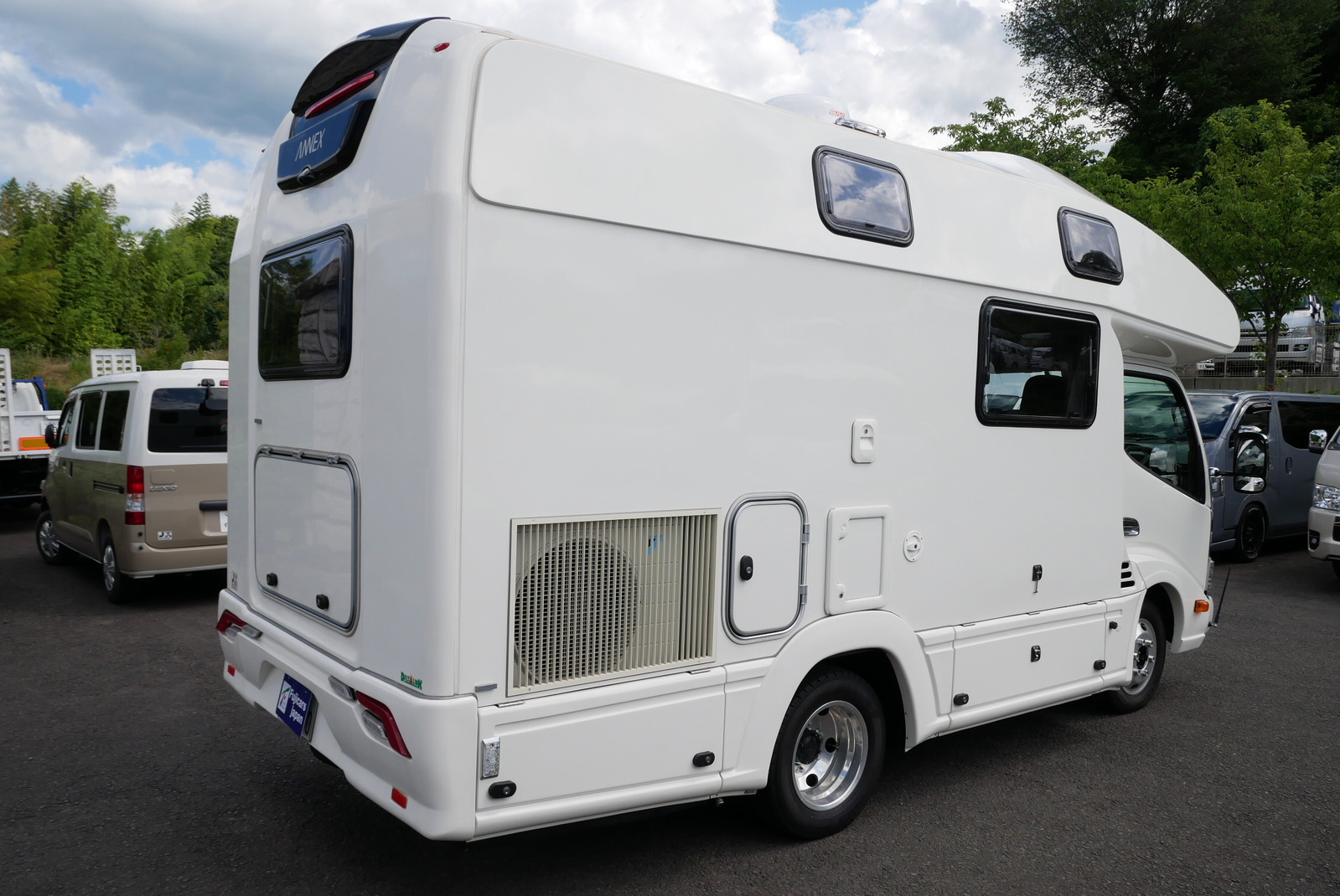 キャンピングカーキャブコン