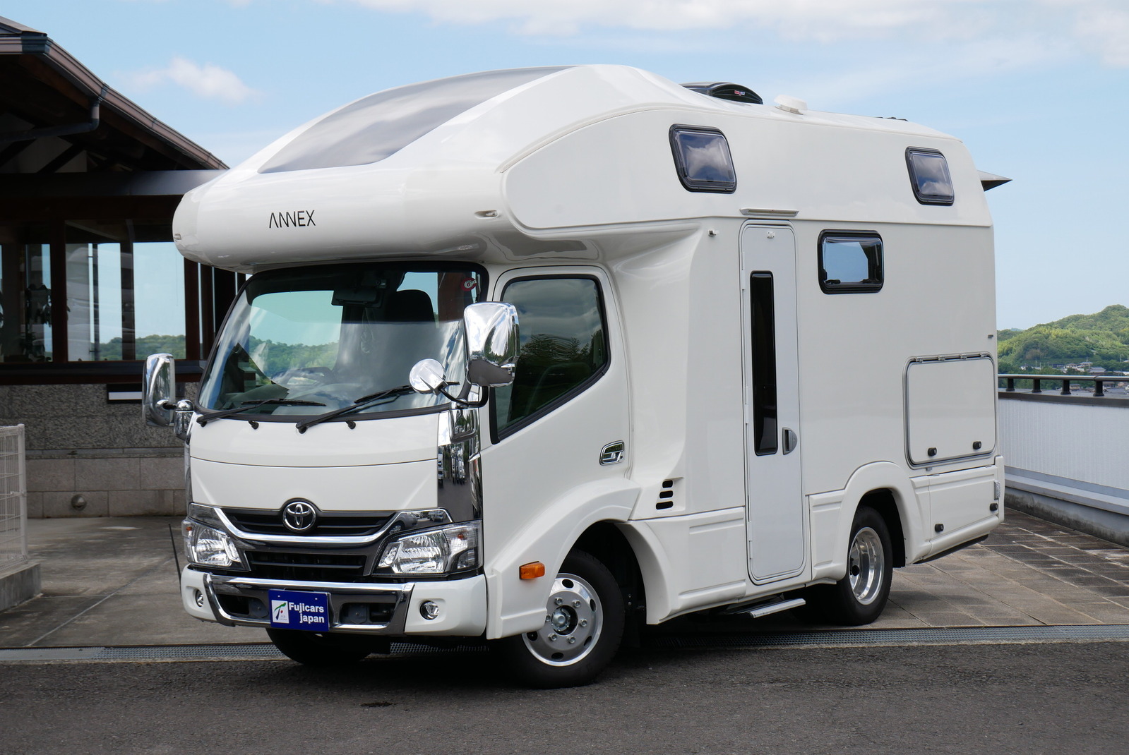 キャンピングカーキャブコン