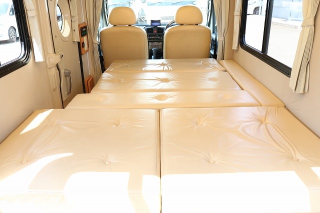 キャンピングカー軽キャンパー