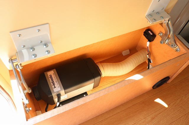 キャンピングカー軽キャンパー