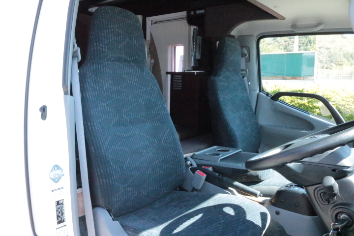 キャンピングカーキャブコン