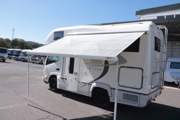 キャンピングカーキャブコン