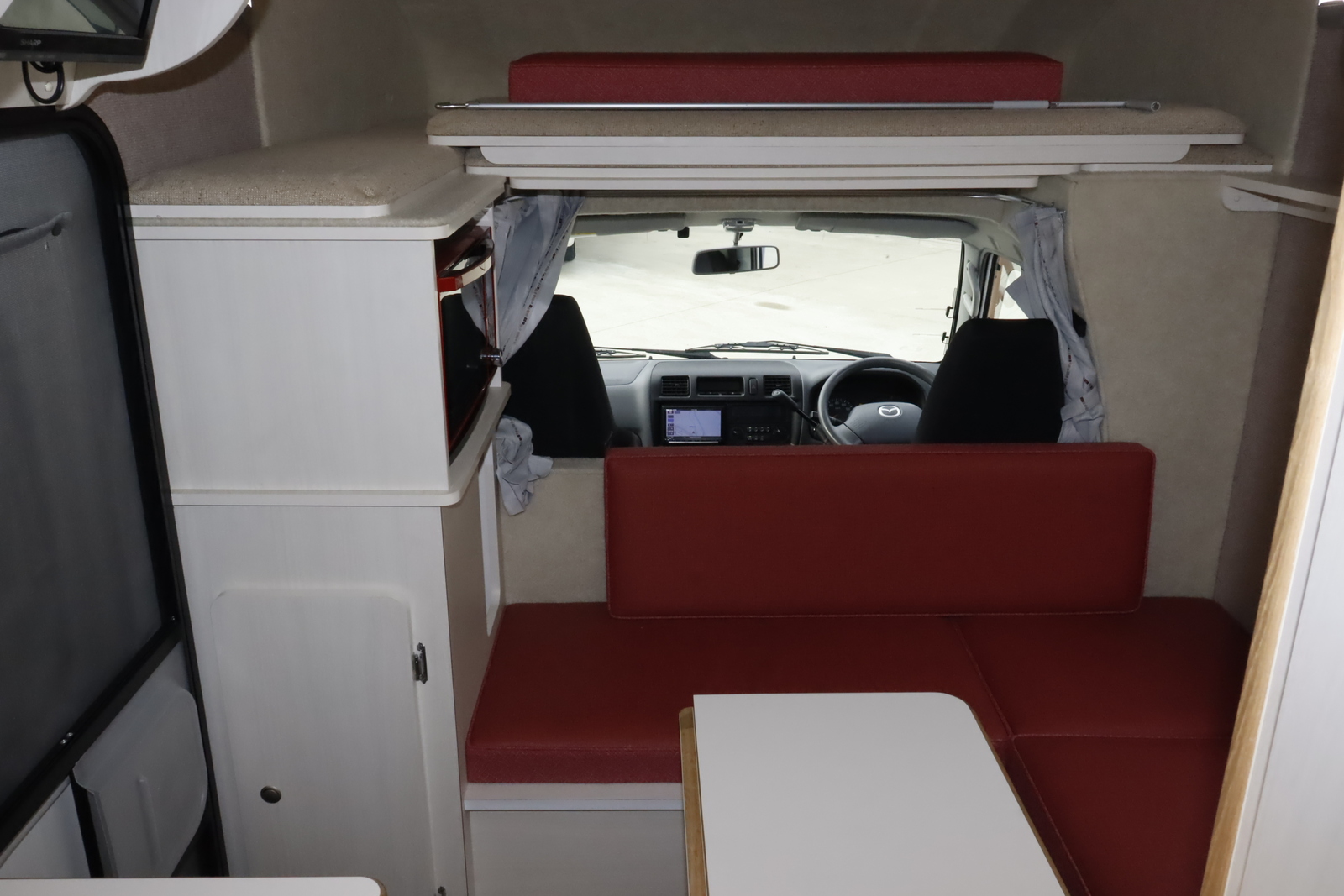 キャンピングカーキャブコン